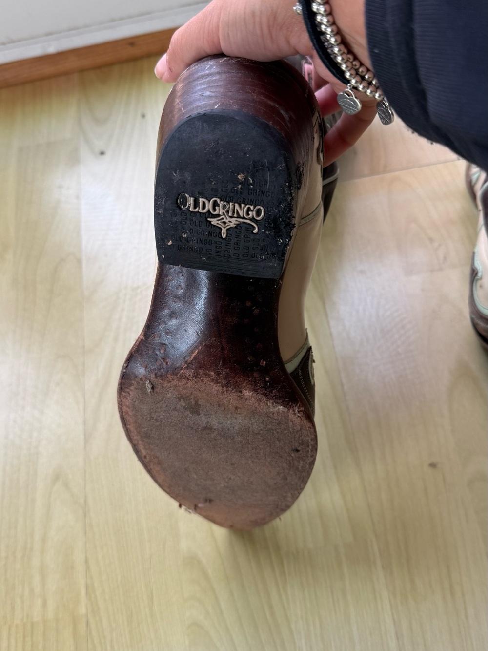 Old Gringo Cream, Brown and Pink Floral Appliqué Western Boots - Picture 5 of 6